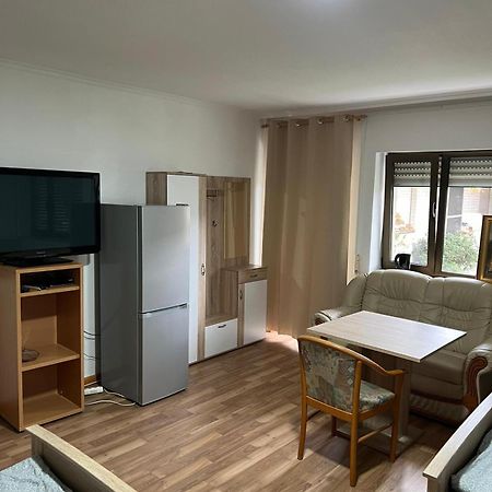 Messe Und Monteurzimmer Sehnde Εξωτερικό φωτογραφία