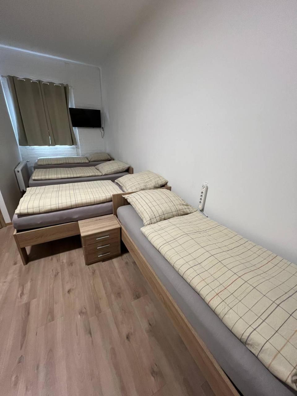Messe Und Monteurzimmer Sehnde Εξωτερικό φωτογραφία