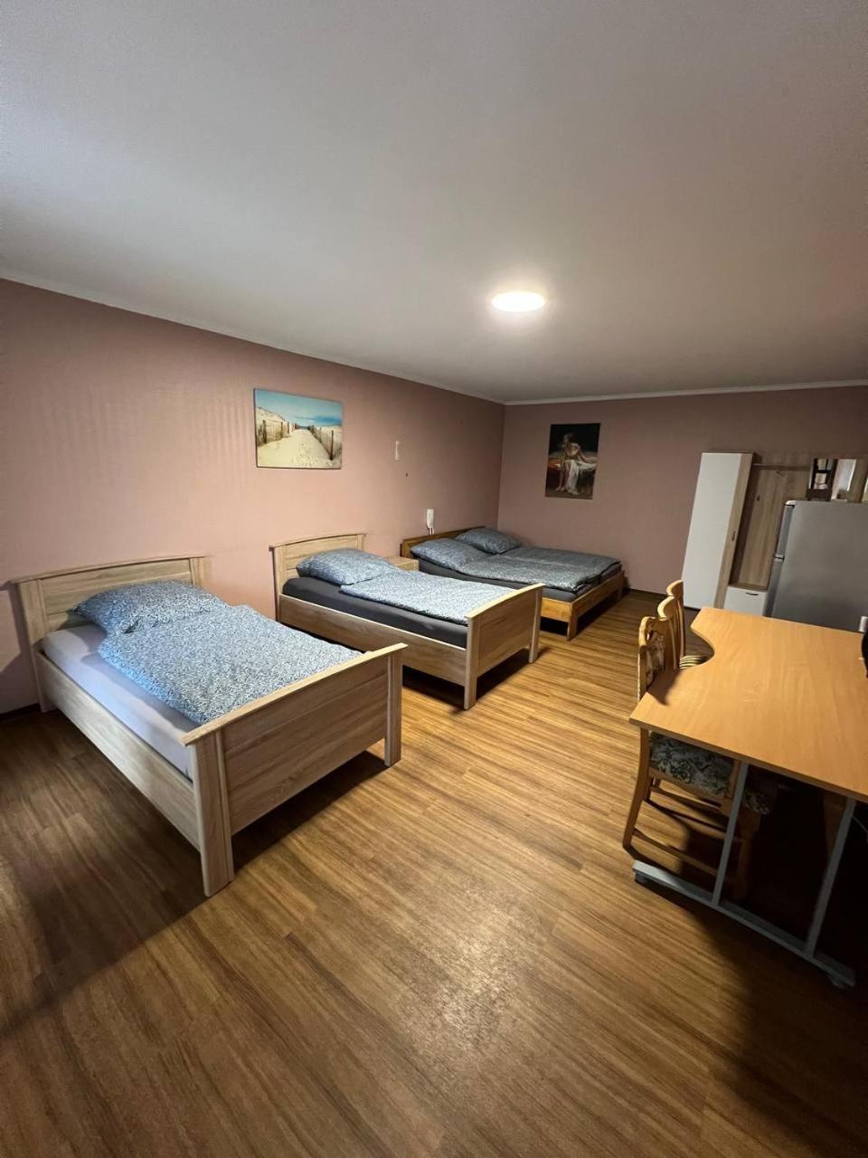 Messe Und Monteurzimmer Sehnde Εξωτερικό φωτογραφία