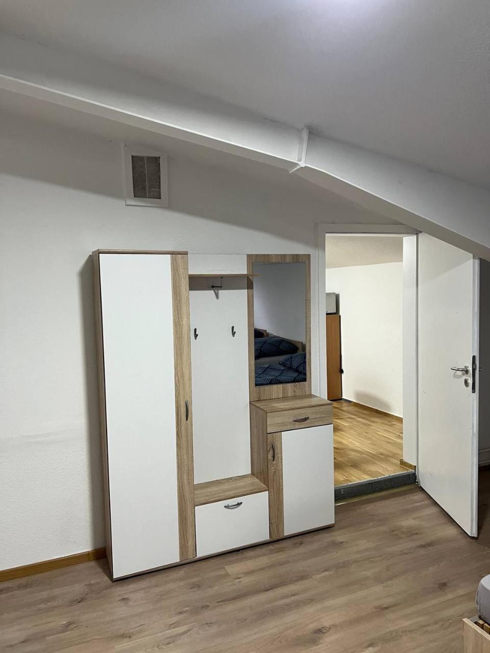 Messe Und Monteurzimmer Sehnde Εξωτερικό φωτογραφία