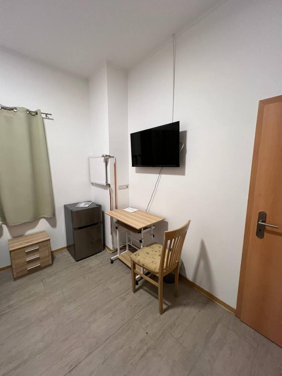 Messe Und Monteurzimmer Sehnde Εξωτερικό φωτογραφία