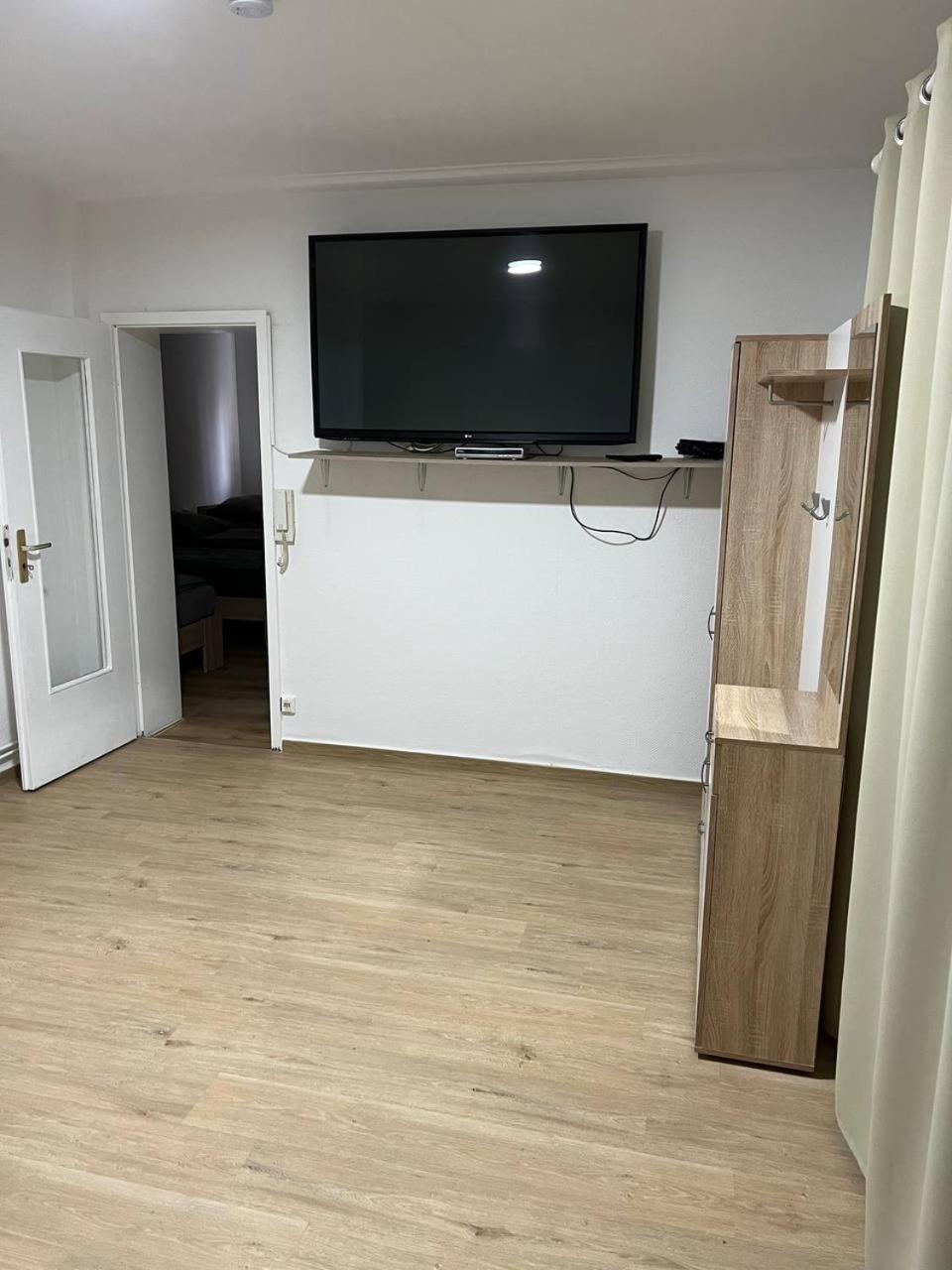 Messe Und Monteurzimmer Sehnde Εξωτερικό φωτογραφία