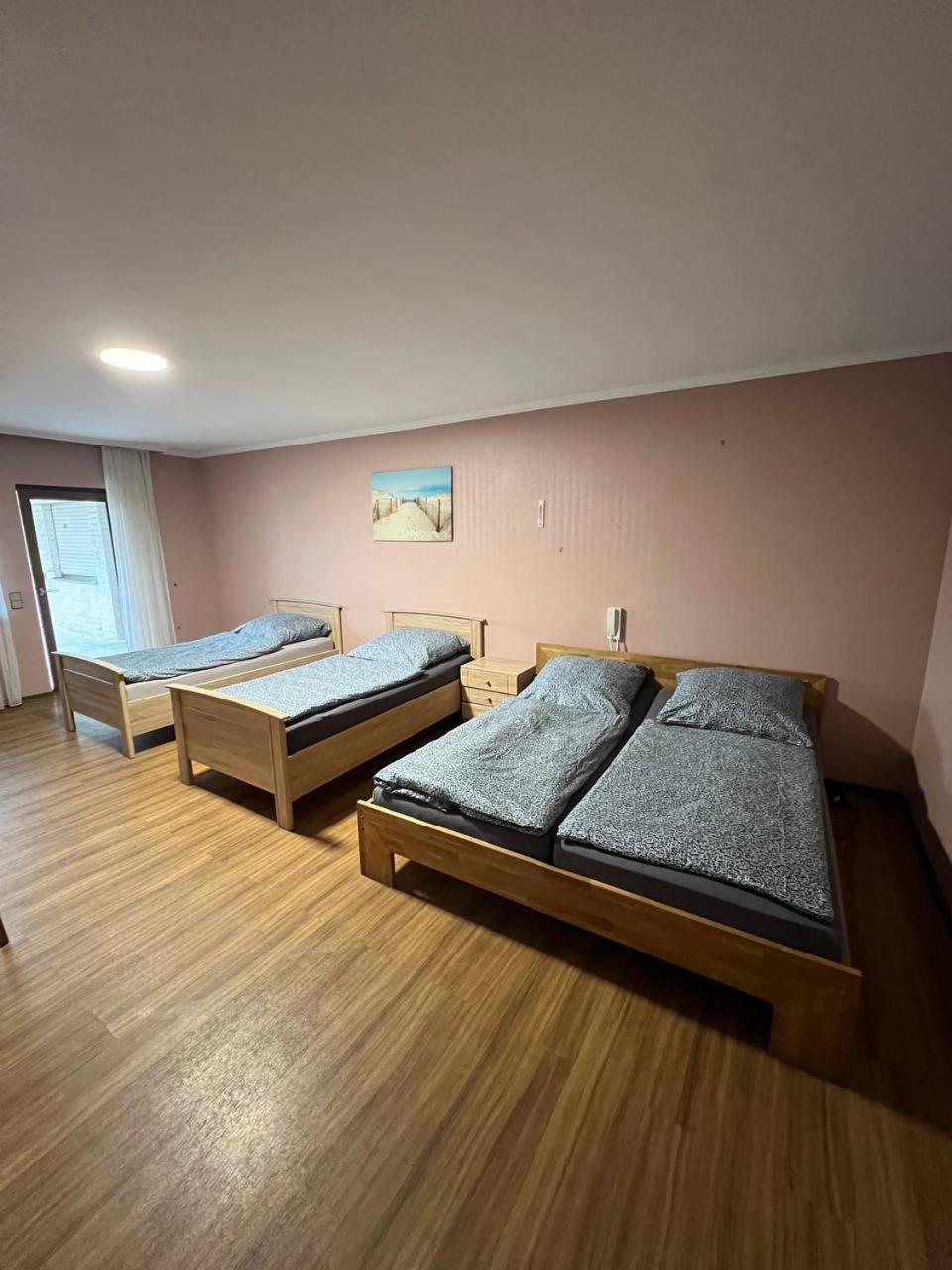 Messe Und Monteurzimmer Sehnde Εξωτερικό φωτογραφία